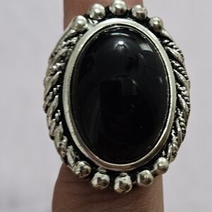 Elegant Black and Silver Women's Ring
